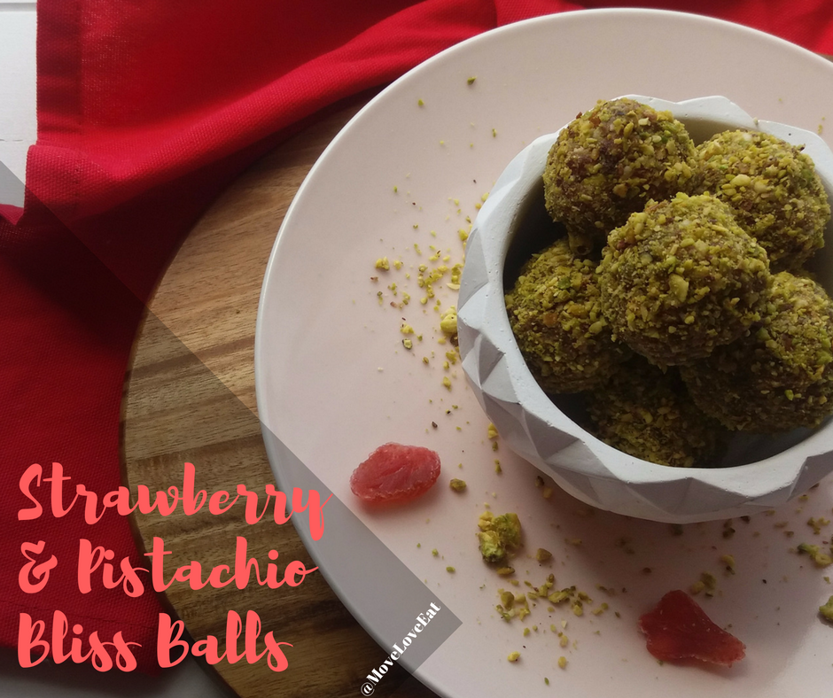 Strawberry & Pistachio Bliss Balls [No Bake Summer Snacks]